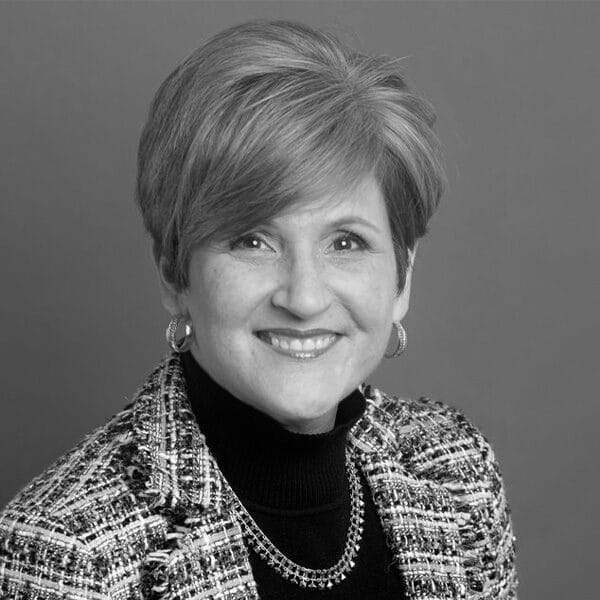 Andrea Lussier 600x600 1